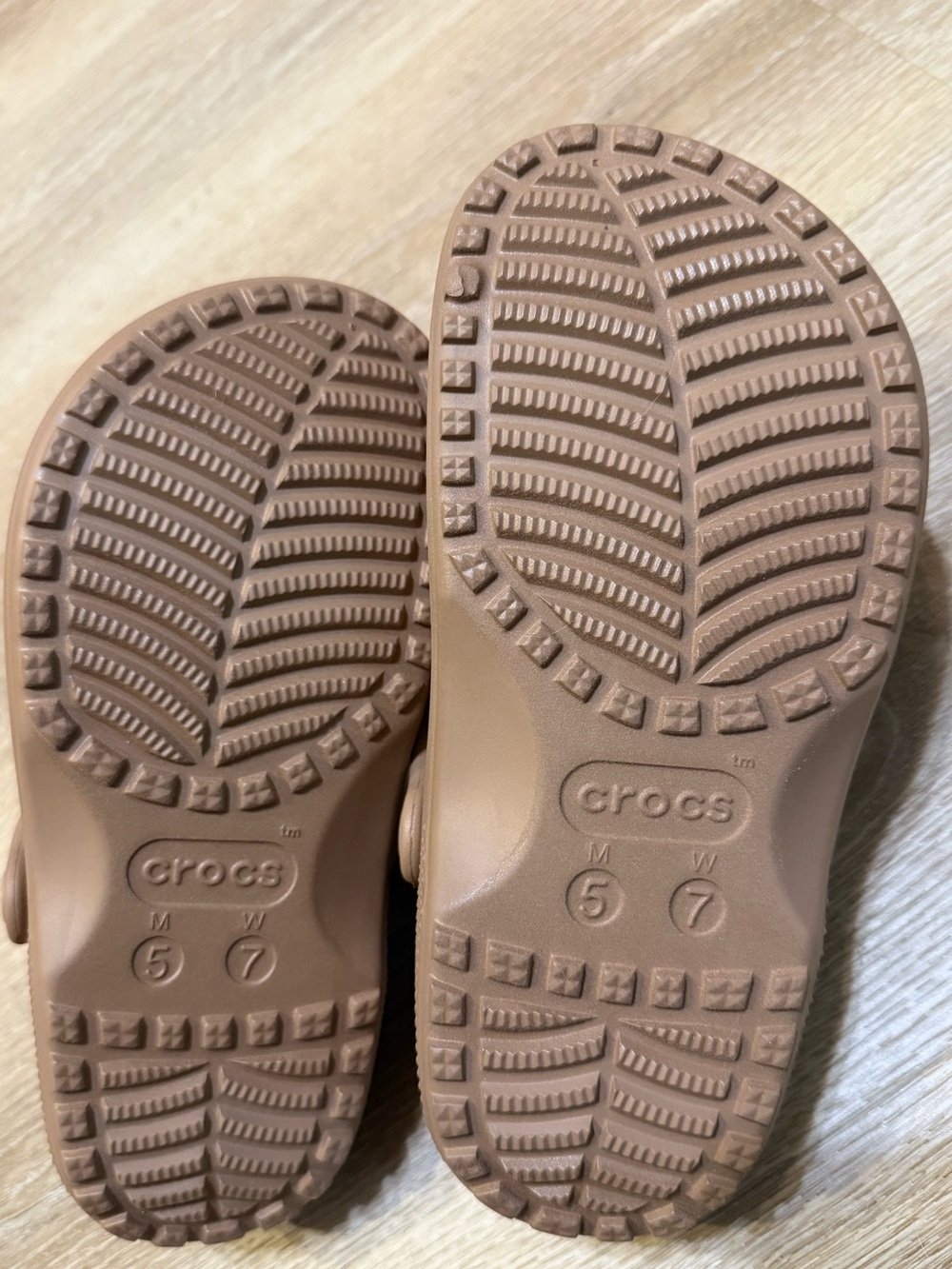 NWT Crocs Classic Crafted Clog Milk Chocolate Women's 7 Men's 5 - Picture 5 of 5